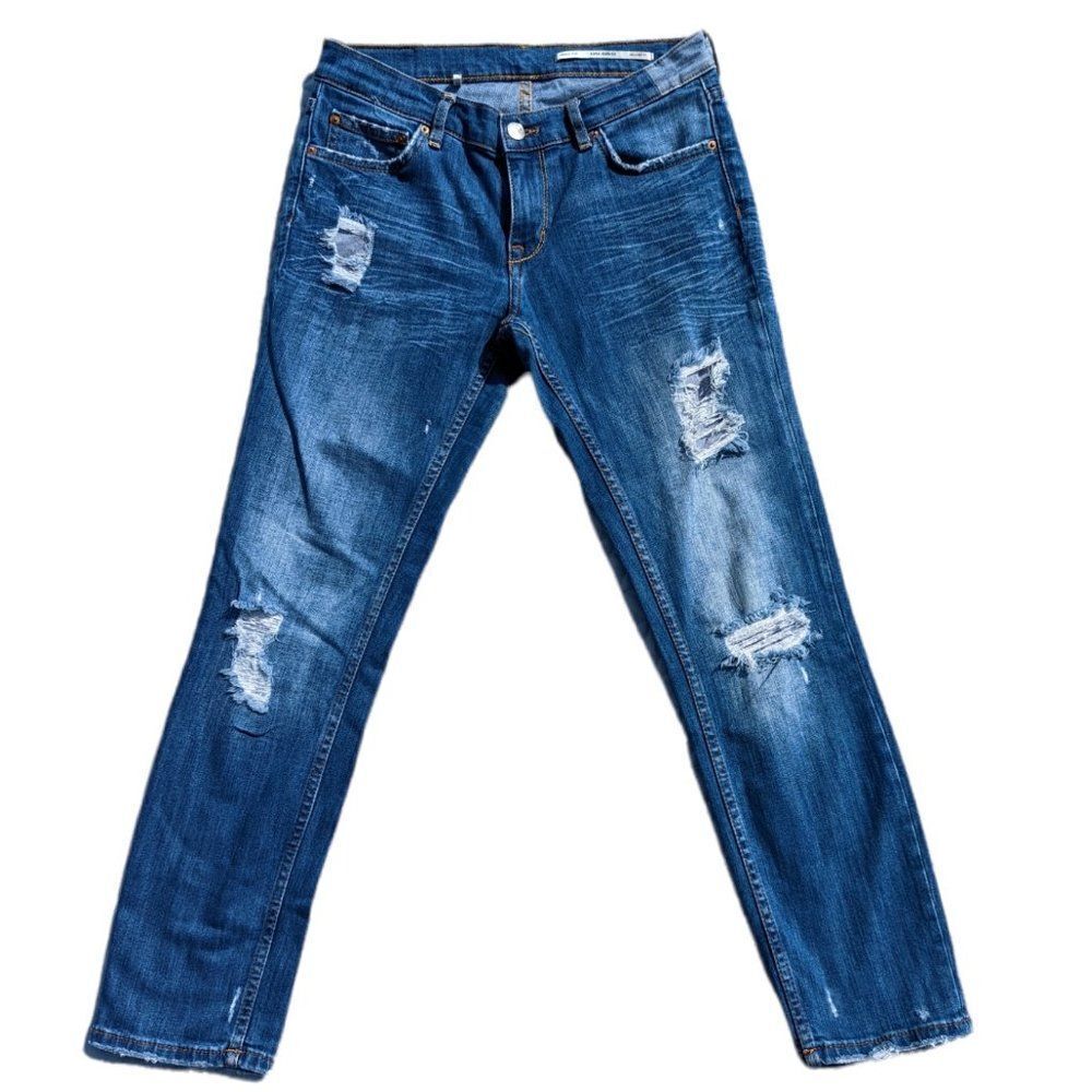 Zara Medium Rise Relaxed Fit 02